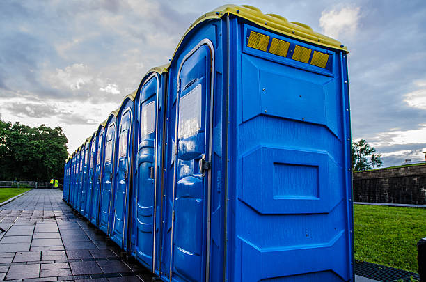Best Portable bathroom rental  in Waverly, IL