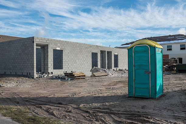 Best Porta potty delivery and setup  in Waverly, IL